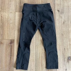 NIKE Dri-FIT crop leggings